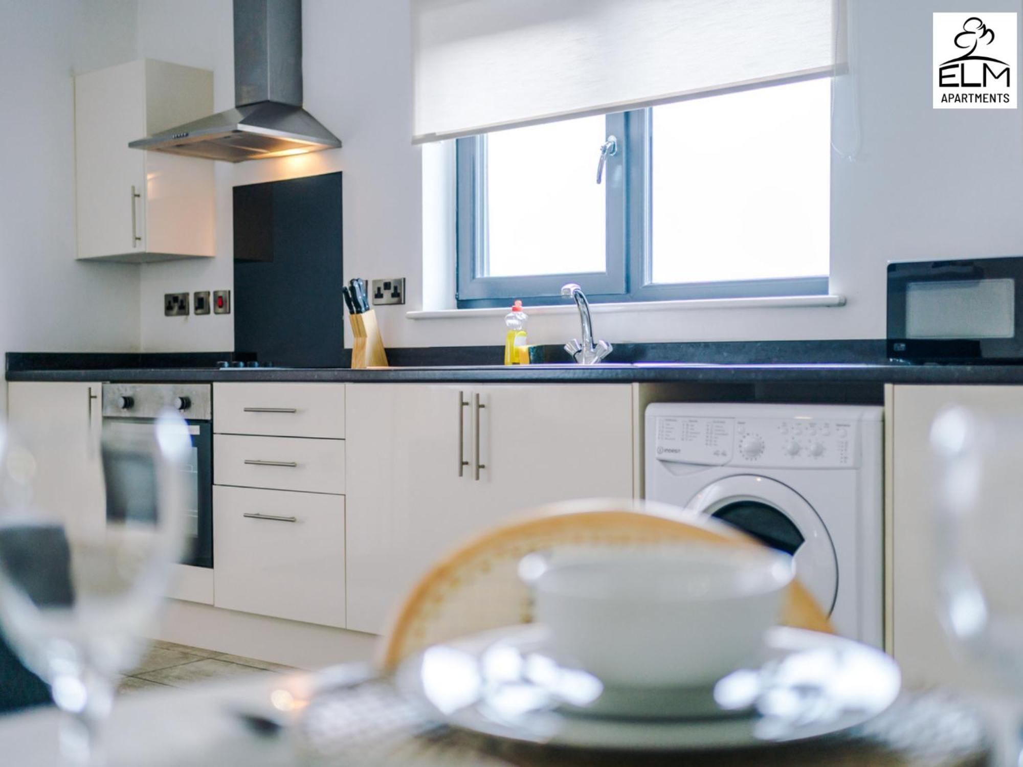 Elm Aparthotel , Collection Of Apartments Available Near Media City , Free Parking Manchester Exterior foto
